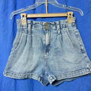 American Eagle High Rise Paper bag Waist Denim Jean Mom Shorts size 00